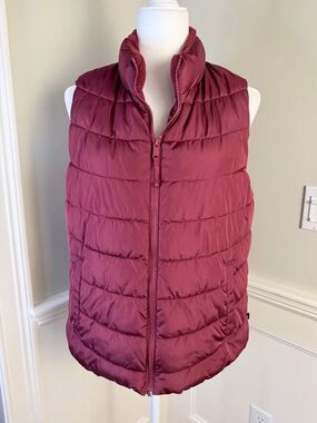 Gap ColdControl Burgundy Quilted Puffer Vest Women's M Water Resistant